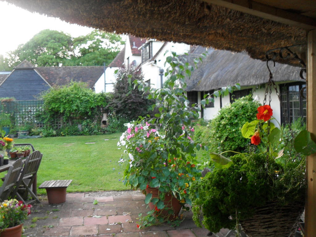 Church Hall Farm Bed And Breakfast Broxted Kültér fotó